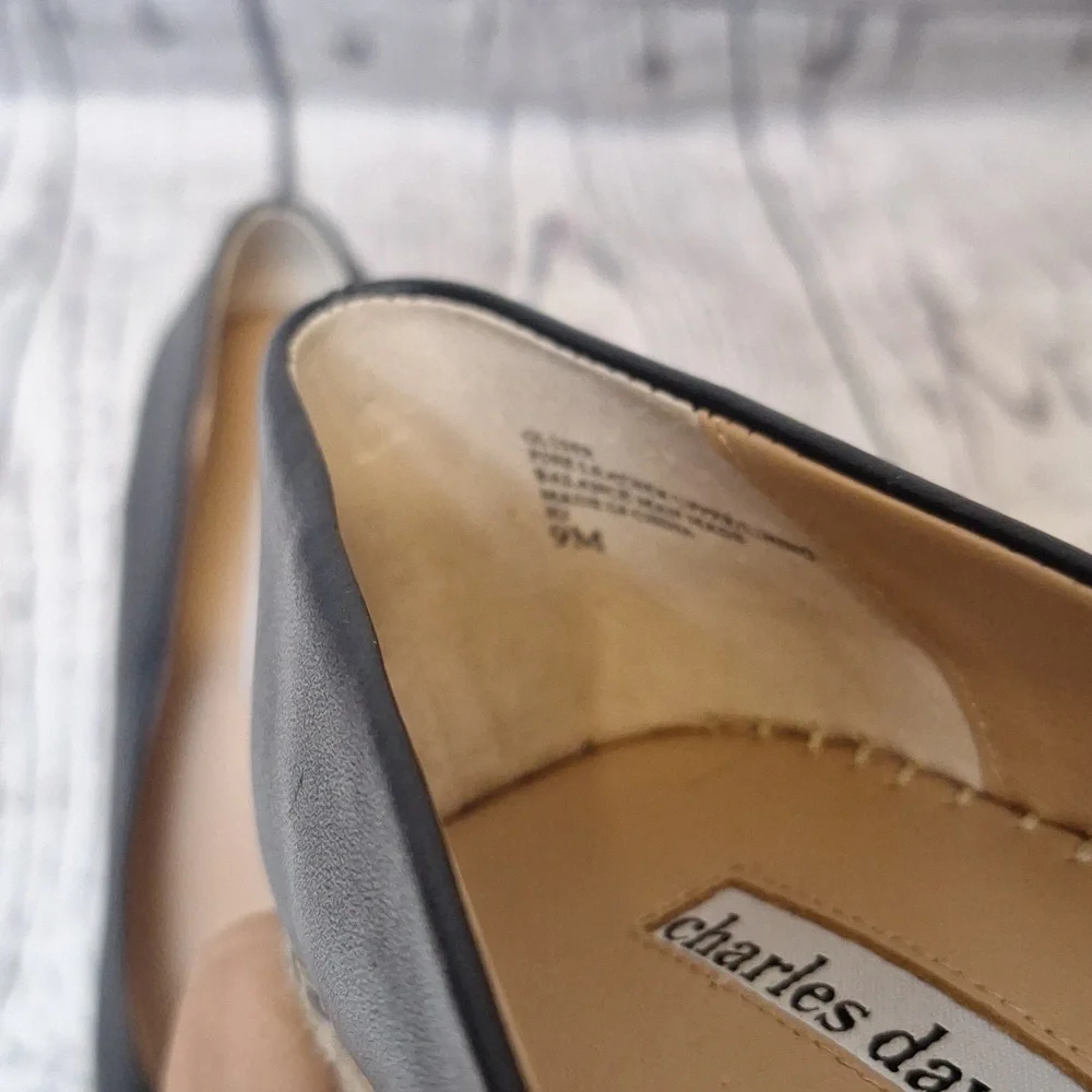 NWOB Charles David Black & Tan Espadrilla Wedges sz.9